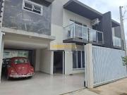 Casa / Sobrado para Venda em São José dos Pinhais/PR...