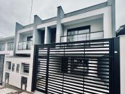 Casa / Sobrado para Venda em São José/SC Barreiros 3 Quartos