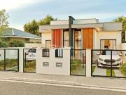 Casa / Sobrado para Venda em São José/SC Forquilhas 2...