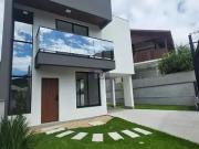 Casa / Sobrado para Venda em São José/SC Potecas 2 Quartos