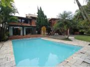 Casa / Sobrado para Venda em São Paulo/SP Interlagos 4...