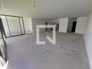 Casa / Sobrado para Venda em São Paulo/SP Real Parque 4...