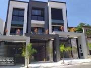 Casa / Sobrado para Venda em São Paulo/SP Vila Carrão 3...