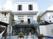Casa / Sobrado para Venda em São Paulo/SP Vila Sônia 5...