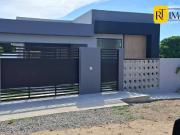 Casa / Sobrado para Venda em São Pedro da Aldeia/RJ...