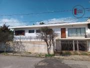 Casa / Sobrado para Venda em São Roque/SP Estação 3 Quartos