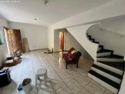 Casa / Sobrado para Venda em São Vicente/SP Centro 3 Quartos