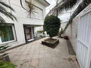 Casa / Sobrado para Venda em São Vicente/SP Centro 4 Quartos