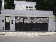 Casa / Sobrado para Venda em São Vicente/SP Centro 4 Quartos