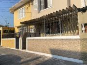Casa / Sobrado para Venda em São Vicente/SP Vila São...