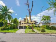 Casa / Sobrado para Venda em Salvador/BA Piatã 4 Quartos
