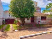 Casa / Sobrado para Venda em Santa Maria/RS Centro 3 Quartos