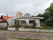 Casa / Sobrado para Venda em Santa Maria/RS Centro 3 Quartos