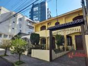 Casa / Sobrado para Venda em Santa Maria/RS Centro 4 Quartos