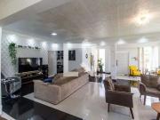 Casa / Sobrado para Venda em Santana de Parnaíba/SP...