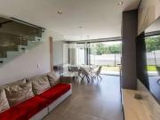 Casa / Sobrado para Venda em Santana de Parnaíba/SP...