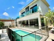 Casa / Sobrado para Venda em Santana de Parnaíba/SP...