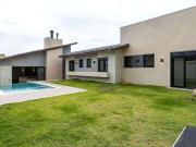 Casa / Sobrado para Venda em Santana de Parnaíba/SP...