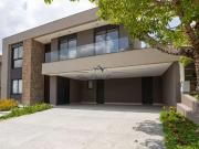 Casa / Sobrado para Venda em Santana de Parnaíba/SP...