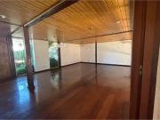 Casa / Sobrado para Venda em Santana de Parnaíba/SP...