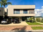 Casa / Sobrado para Venda em Santana de Parnaíba/SP...