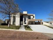 Casa / Sobrado para Venda em Santana de Parnaíba/SP...