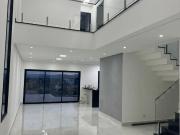 Casa / Sobrado para Venda em Santana de Parnaíba/SP Suru...