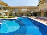 Casa / Sobrado para Venda em Santana de Parnaíba/SP...