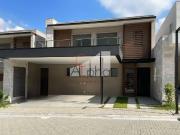 Casa / Sobrado para Venda em Santana de Parnaíba/SP...