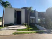 Casa / Sobrado para Venda em Santana de Parnaíba/SP...