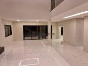Casa / Sobrado para Venda em Santana de Parnaíba/SP...