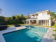 Casa / Sobrado para Venda em Santana de Parnaíba/SP...