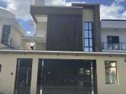 Casa / Sobrado para Venda em Santana de Parnaíba/SP...