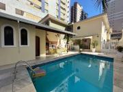 Casa / Sobrado para Venda em Santos/SP Boqueirão 3 Quartos