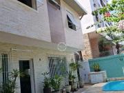 Casa / Sobrado para Venda em Santos/SP Embaré 3 Quartos