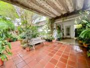 Casa / Sobrado para Venda em Santos/SP Embaré 3 Quartos