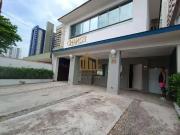 Casa / Sobrado para Venda em Santos/SP Embaré 6 Quartos