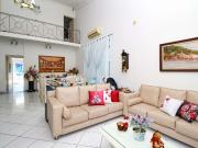 Casa / Sobrado para Venda em Santos/SP Encruzilhada 4...
