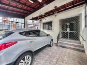 Casa / Sobrado para Venda em Santos/SP Gonzaga 3 Quartos