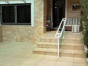 Casa / Sobrado para Venda em Santos/SP Gonzaga 4 Quartos