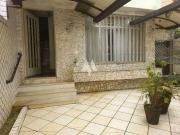 Casa / Sobrado para Venda em Santos/SP Ponta da Praia 2...