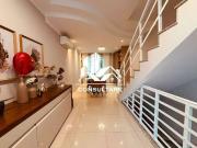 Casa / Sobrado para Venda em Santos/SP Ponta da Praia 3...