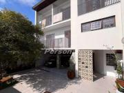 Casa / Sobrado para Venda em Taubaté/SP Centro 5 Quartos