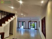 Casa / Sobrado para Venda em Taubaté/SP Condomínio do...