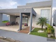 Casa / Sobrado para Venda em Taubaté/SP Parque São...