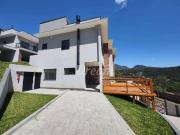 Casa / Sobrado para Venda em Teresópolis/RJ Golfe 3 Quartos