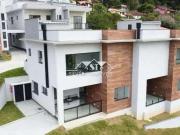 Casa / Sobrado para Venda em Teresópolis/RJ Golfe 3 Quartos