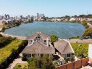 Casa / Sobrado para Venda em Torres/RS Praia da Cal 4...