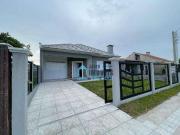 Casa / Sobrado para Venda em Tramandaí/RS Centro 3 Quartos