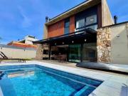 Casa / Sobrado para Venda em Tramandaí/RS Centro 4 Quartos
